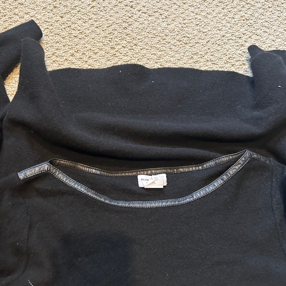 Club Monaco 100 percent cashmere black sweater - Picture 3 of 5